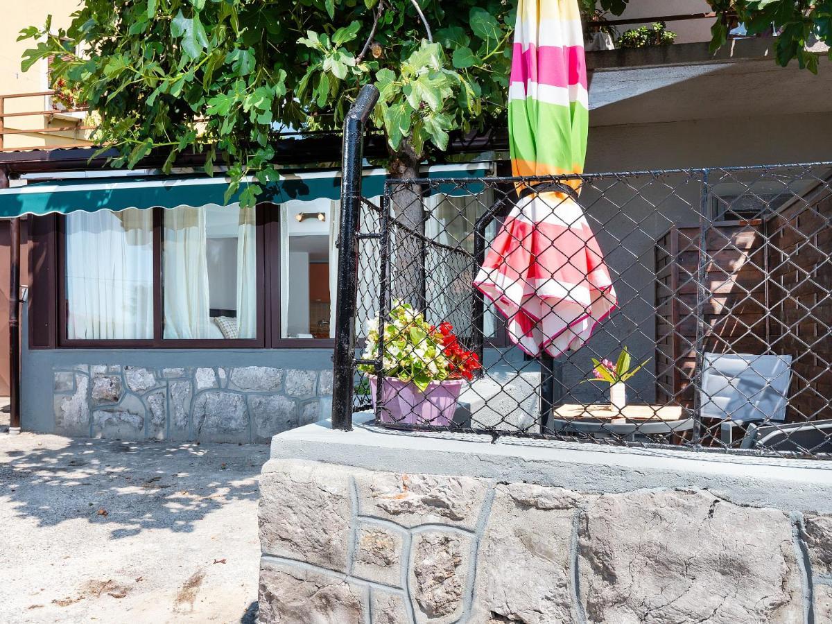 Studio Apartment "Kalina" 550 M From Sea Rijeka Exterior foto
