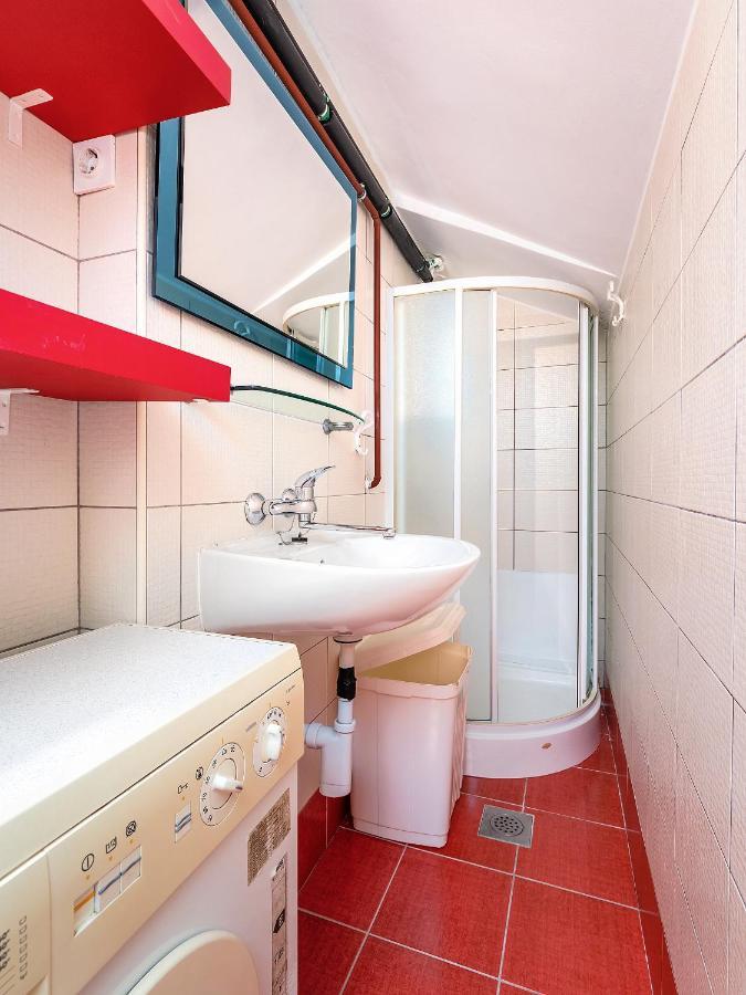Studio Apartment "Kalina" 550 M From Sea Rijeka Exterior foto