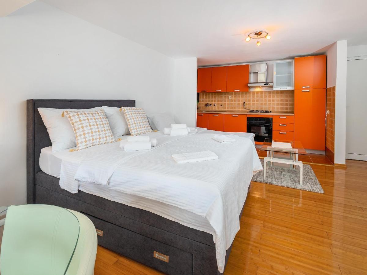 Studio Apartment "Kalina" 550 M From Sea Rijeka Exterior foto